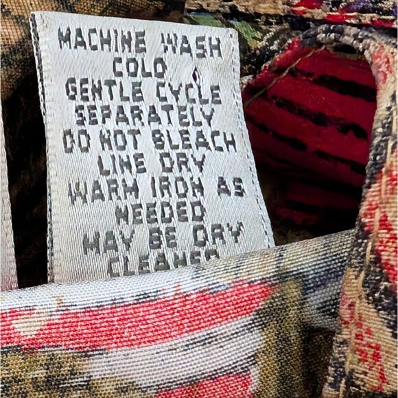 Chico's geometric print 100% silk blouse 2/ Medium art to wear jacket bolero - Picture 5 of 8